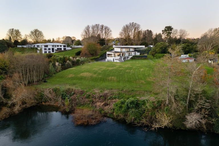 Photo of property in 2221 River Road, Horsham Downs, Hamilton, 3281
