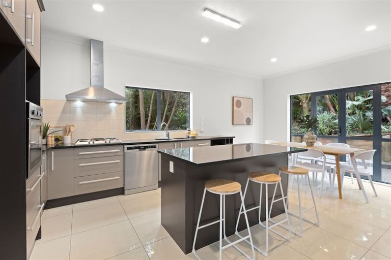 Photo of property in 46 Ballymore Drive, Pinehill, Auckland, 0632