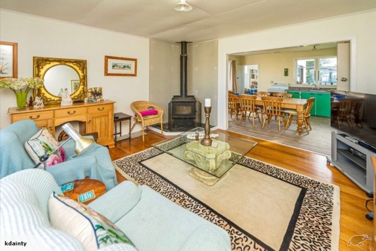 Photo of property in 188 Cornfoot Street, Castlecliff, Whanganui, 4501