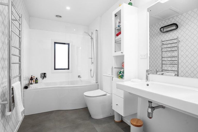 Photo of property in 118 Oliver Road, Bendigo, Cromwell, 9383