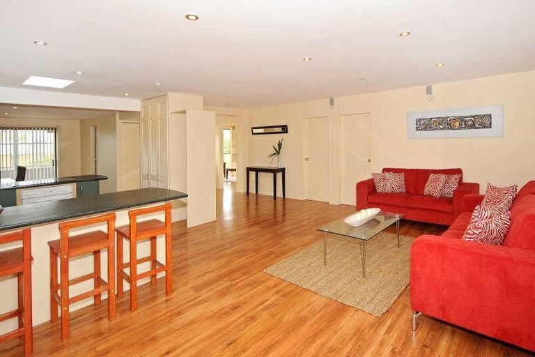 Photo of property in 119 Queens Road, Waikanae Beach, Waikanae, 5036