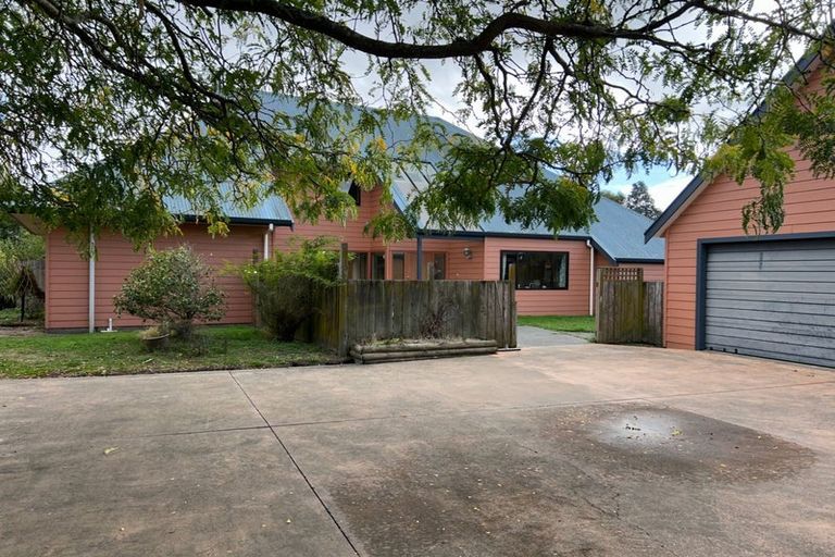 Photo of property in 153 Halcombe Road, Feilding, 4775