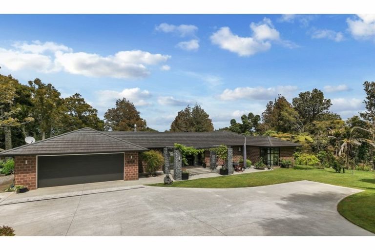 Photo of property in 433 Wairere Road, Waitakere, Henderson, 0782