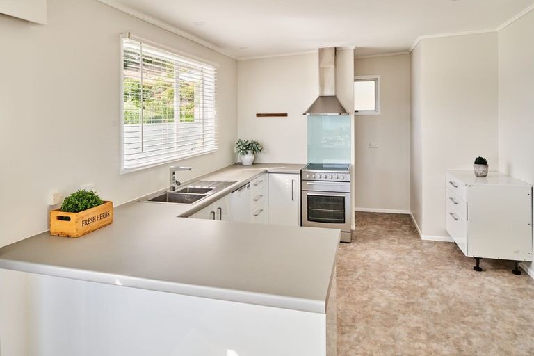 Photo of property in 58 Kiriwai Road, Paremata, Porirua, 5024