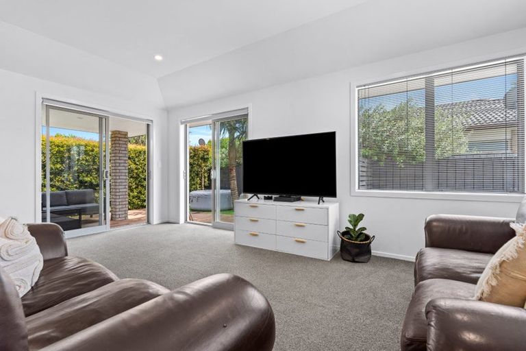 Photo of property in 6a Hatton Road, Orewa, 0931