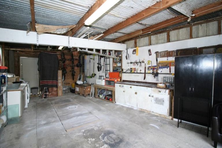 Photo of property in 409 Mangorei Road, Merrilands, New Plymouth, 4312