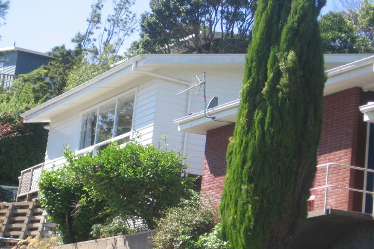 Photo of property in 8 Stratford Way, Wilton, Wellington, 6012