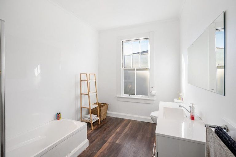 Photo of property in 70a Valley Road, Paraparaumu, 5032