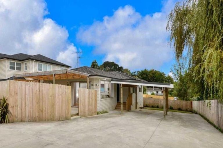 Photo of property in 27 Normanton Street, Glenfield, Auckland, 0629