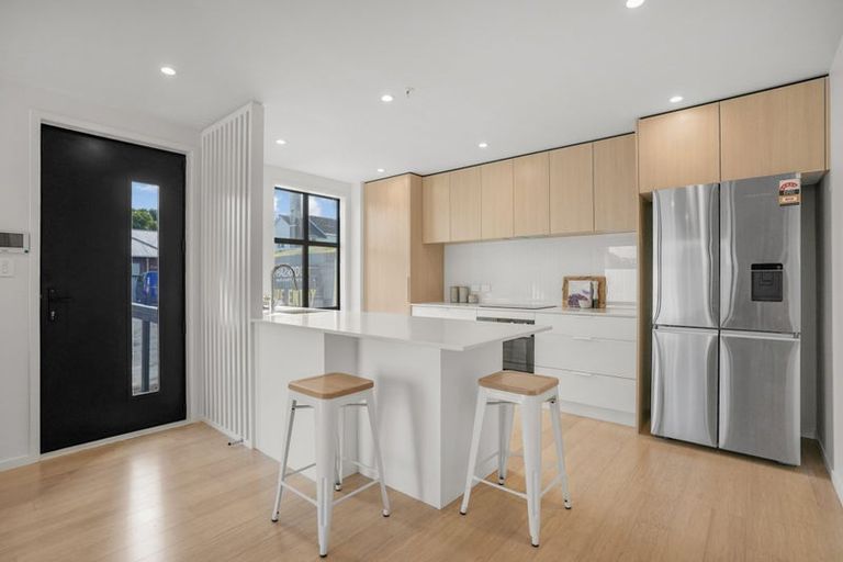 Photo of property in 1/200 Knights Road, Hutt Central, Lower Hutt, 5011