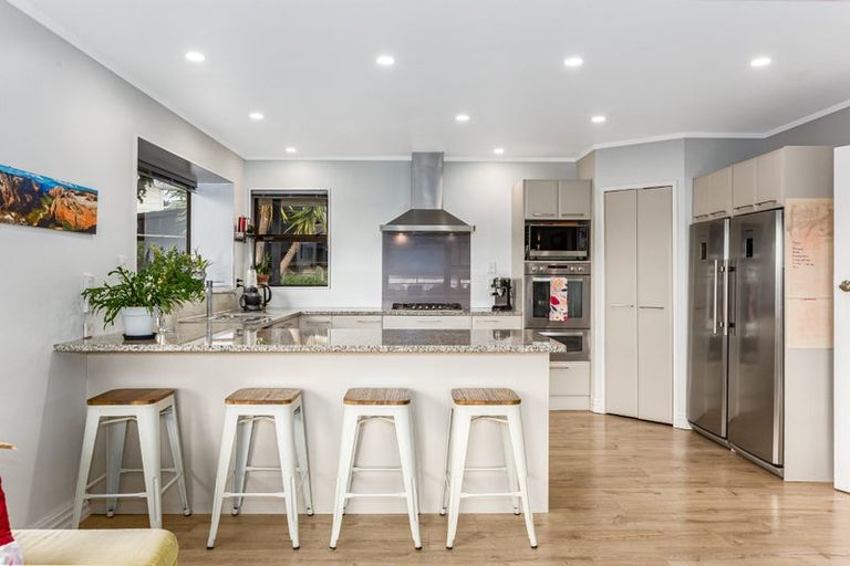 Photo of property in 34 Exploration Way, Whitby, Porirua, 5024