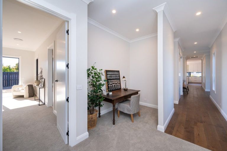 Photo of property in 8 Gage Lane, Havelock North, 4130