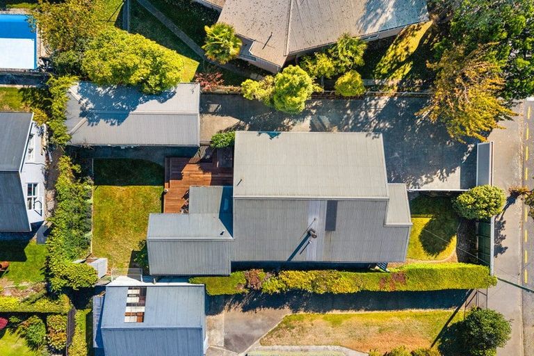 Photo of property in 24 Eltham Road, Blenheim, 7201