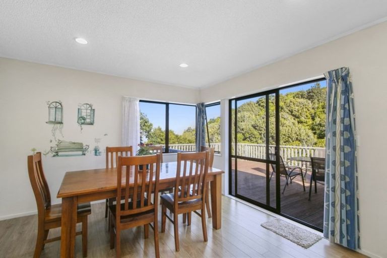 Photo of property in 35 Camellia Terrace, Maungaraki, Lower Hutt, 5010
