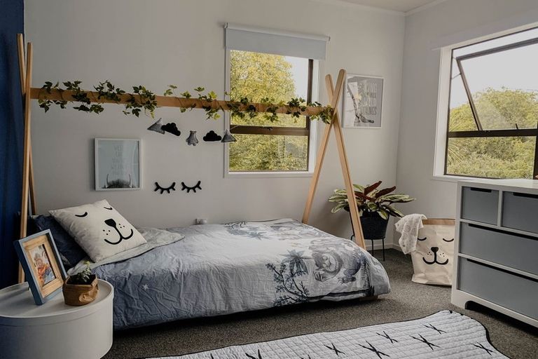 Photo of property in 2/95 Oaktree Avenue, Browns Bay, Auckland, 0630