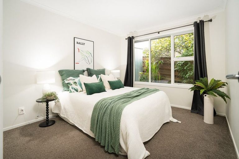 Photo of property in 13a Huia Street, Tawa, Wellington, 5028