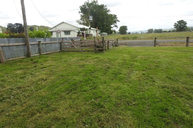 Photo of property in 6 Onslow Street, Ohingaiti, Kimbolton, 4785