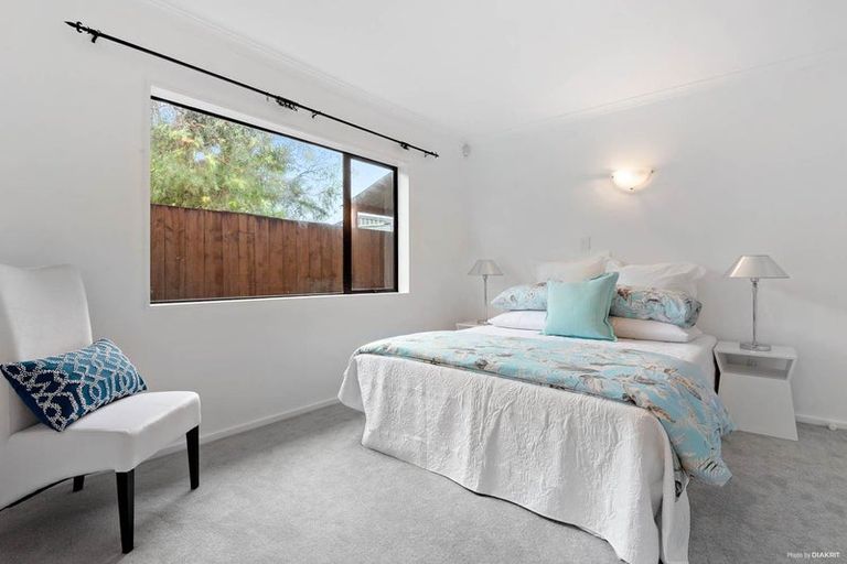 Photo of property in 21a Astley Avenue, New Lynn, Auckland, 0600