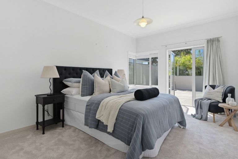 Photo of property in 19 Beach Road, Otumoetai, Tauranga, 3110