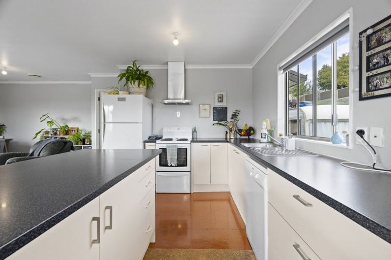 Photo of property in 5a Langstone Street, Welcome Bay, Tauranga, 3112