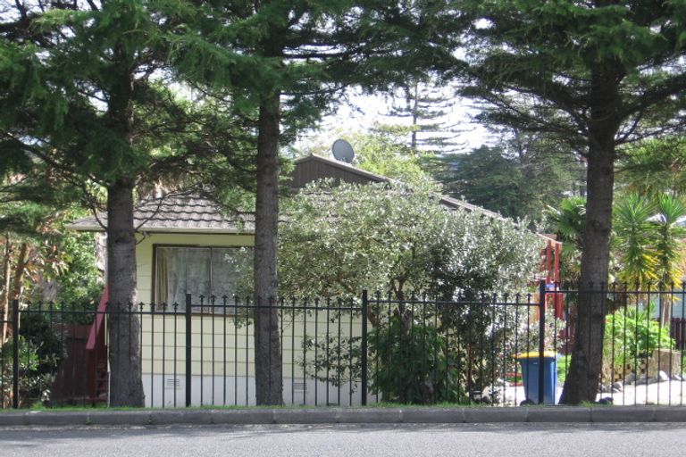 Photo of property in 119 Seymour Road, Sunnyvale, Auckland, 0612