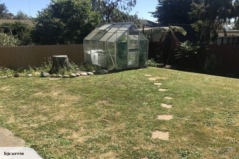 Photo of property in 24 Kent Crescent, Awapuni, Palmerston North, 4412