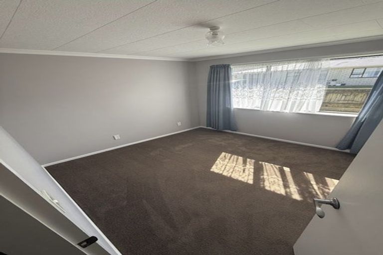 Photo of property in 340 Wellington Road, Wainuiomata, Lower Hutt, 5014