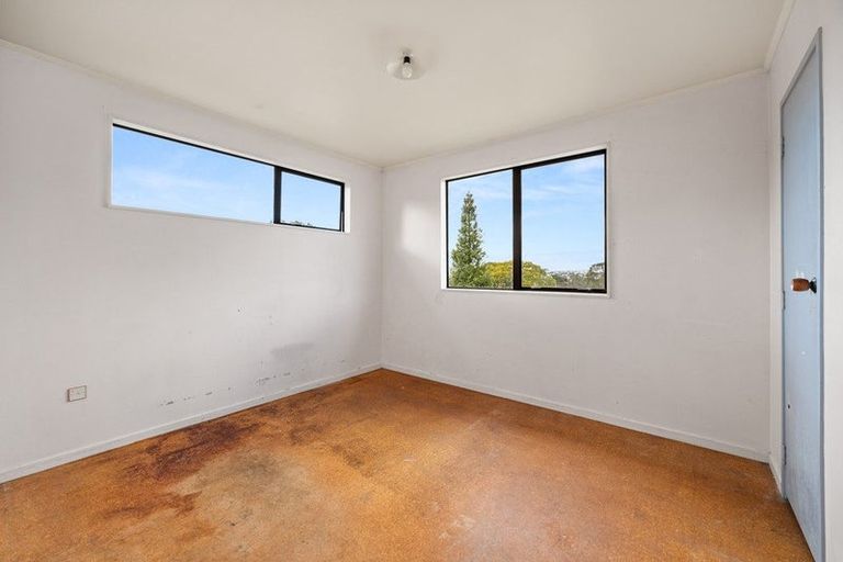 Photo of property in 14 Rehia Road, Massey, Auckland, 0614