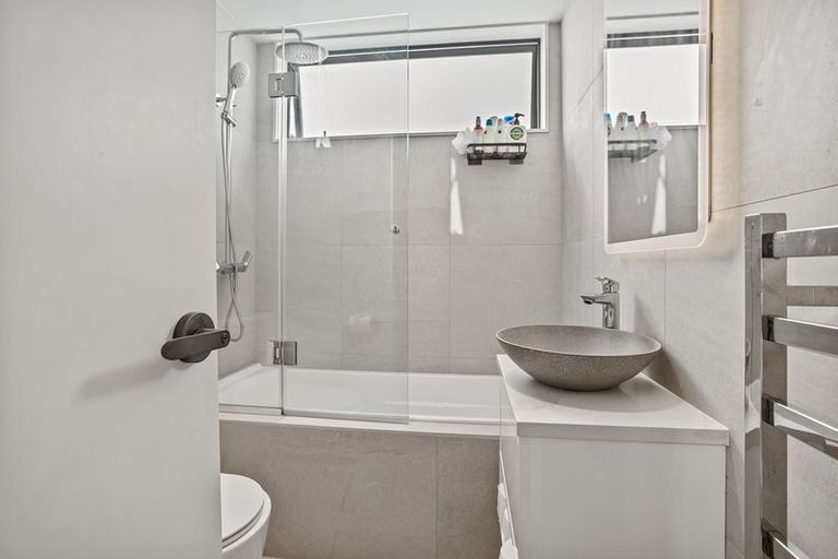 Photo of property in 33 Waka Moana Drive, Hobsonville, Auckland, 0616