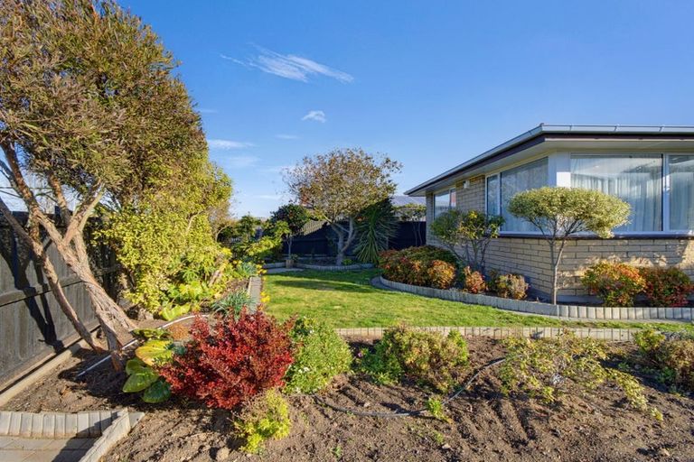 Photo of property in 35 Woodgrove Avenue, North New Brighton, Christchurch, 8083