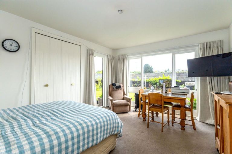 Photo of property in 82 Douglas Street, Highfield, Timaru, 7910