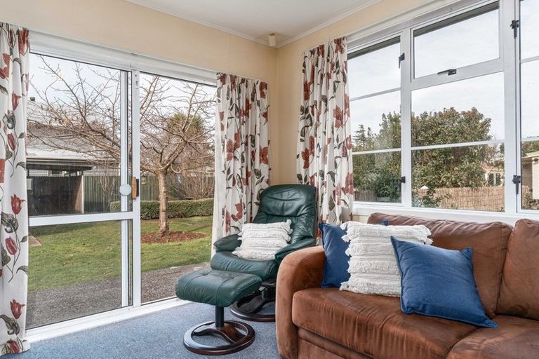 Photo of property in 33 Wyndham Street, Carterton, 5713