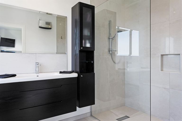 Photo of property in 140 Penruddock Rise, Westmorland, Christchurch, 8025