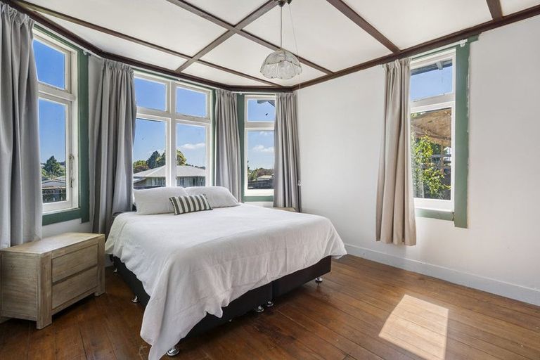 Photo of property in 1 Tapuaeotu Way, Welcome Bay, Tauranga, 3112