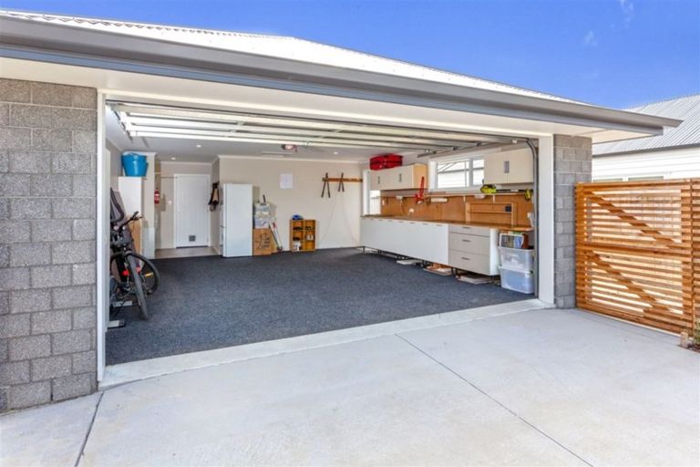 Photo of property in 170 Golden Shore Place, Coromandel, 3506