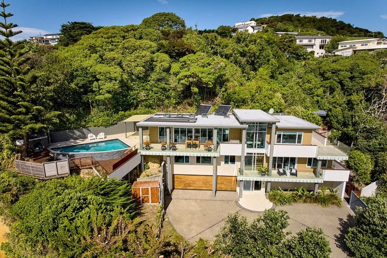 Photo of property in 300b Paremata Road, Whitby, Porirua, 5381