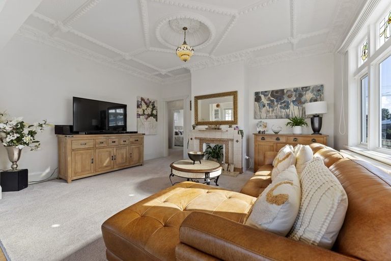 Photo of property in 39 Wallace Place, Westown, New Plymouth, 4310