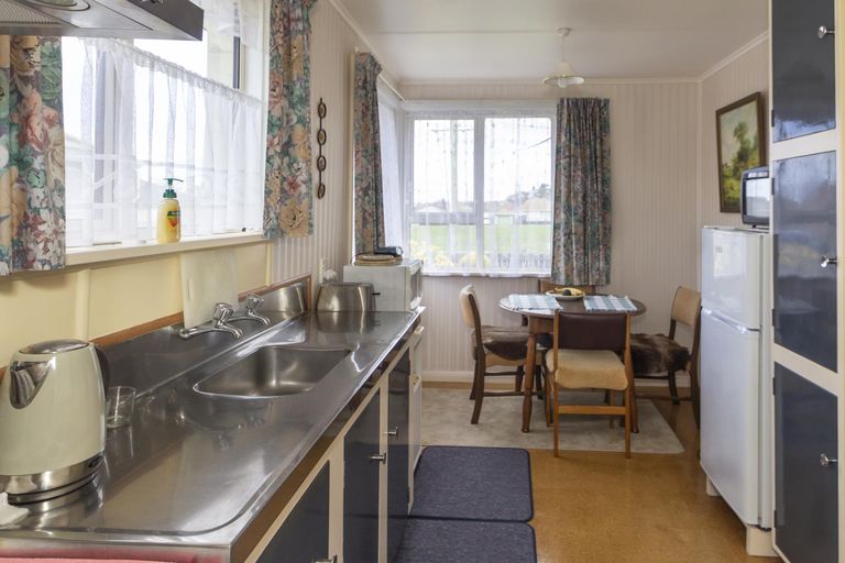 Photo of property in 6 Harlech Street, Oamaru North, Oamaru, 9400