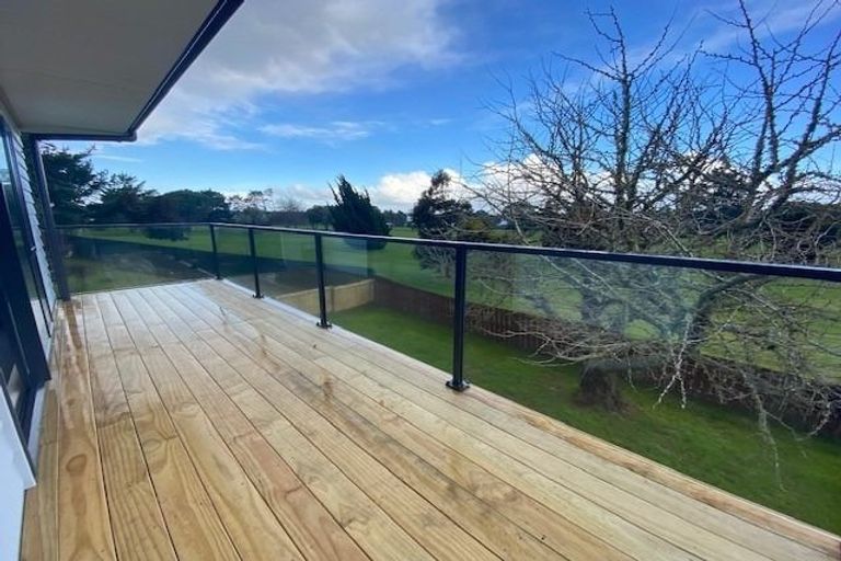 Photo of property in 154 Torkar Road, Clarks Beach, 2122