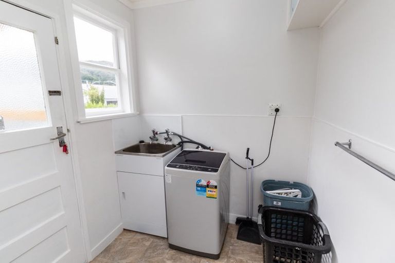 Photo of property in 10 Petherick Street, Taita, Lower Hutt, 5011