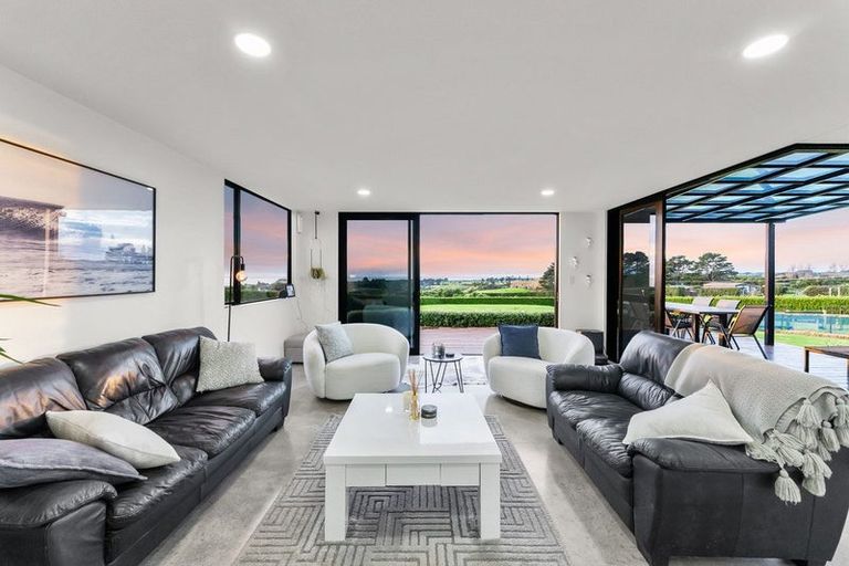 Photo of property in 1 Ekuarangi Place, Kaitake, New Plymouth, 4374