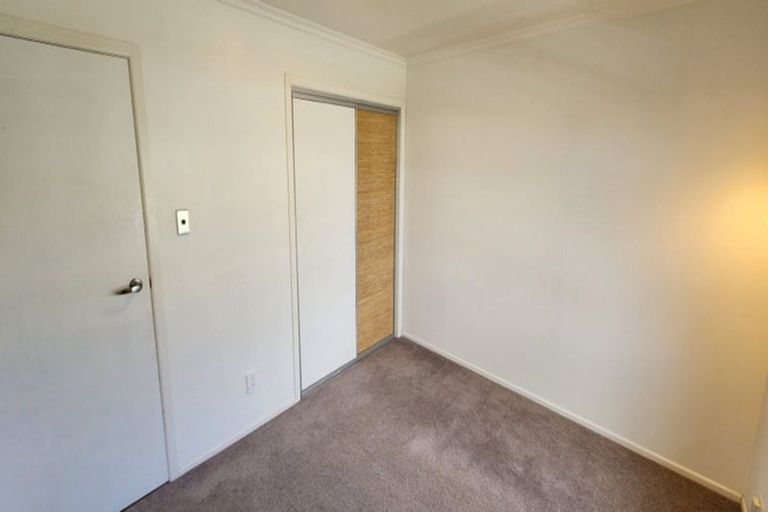 Photo of property in 1/246 Courtenay Street, Strandon, New Plymouth, 4312