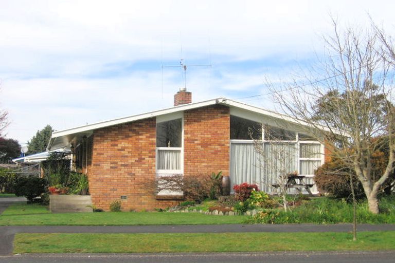Photo of property in 25 Cecil Street, St Andrews, Hamilton, 3200