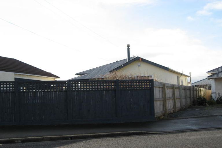 Photo of property in 12 Hargest Crescent, Saint Kilda, Dunedin, 9012