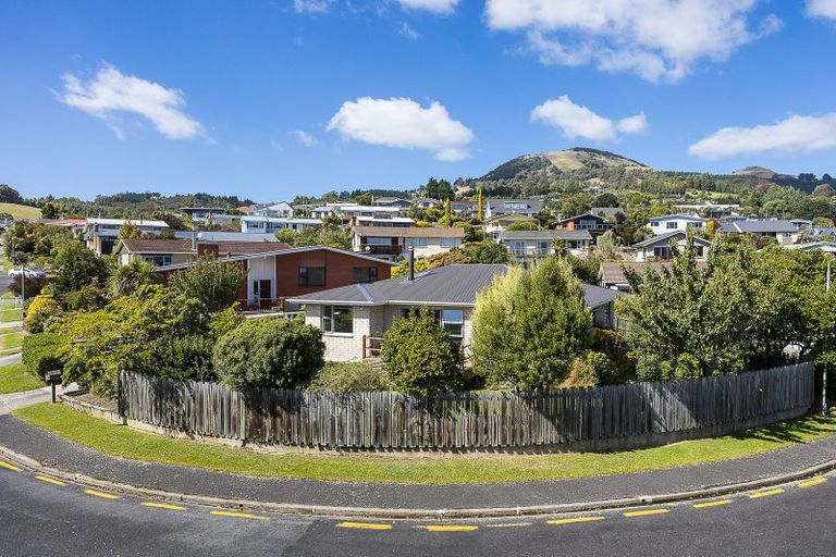 Photo of property in 22 Kinmont Crescent, Kinmont Park, Mosgiel, 9024