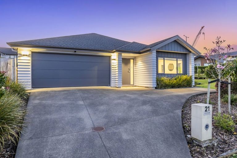 Photo of property in 21 Vintry Drive, Huapai, Kumeu, 0810