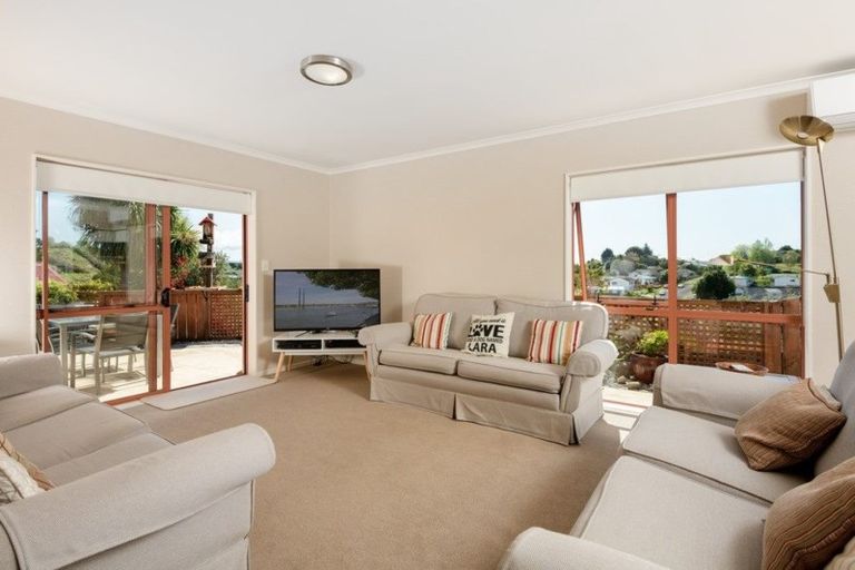 Photo of property in 22 Solander Drive, Welcome Bay, Tauranga, 3112
