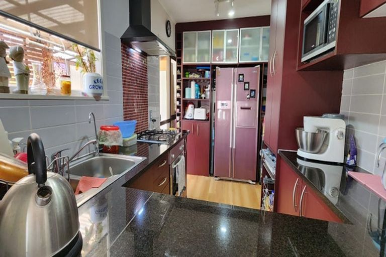 Photo of property in 29 Stott Avenue, Birkdale, Auckland, 0626