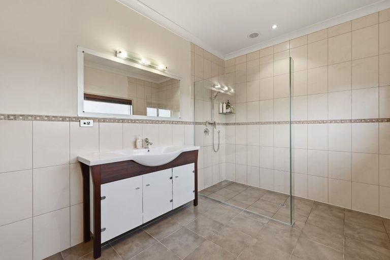 Photo of property in 11 Bradley Avenue, Pyes Pa, Tauranga, 3112