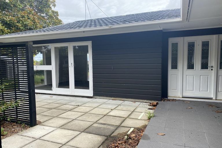 Photo of property in 17 Glenmore Road, Sunnyhills, Auckland, 2010